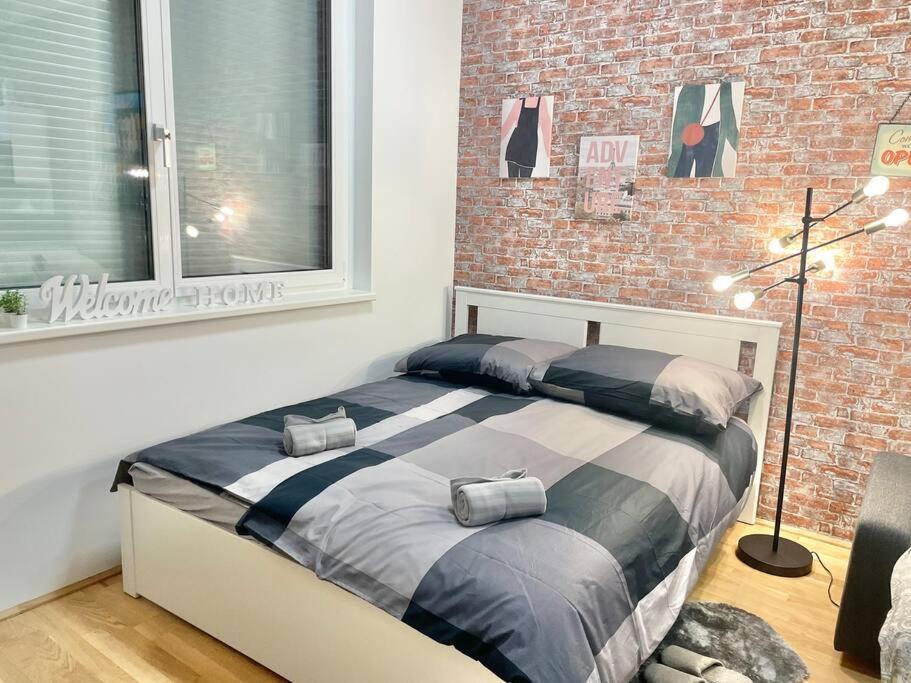 Premium Apartment With Terrace, A/C, Free Wifi And Netflix Vienna Esterno foto